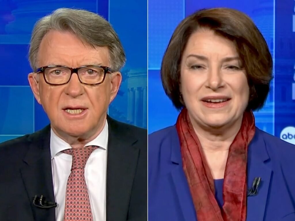 Klobuchar says he was "horrified" by Trump and Zelenskyy shouting a game