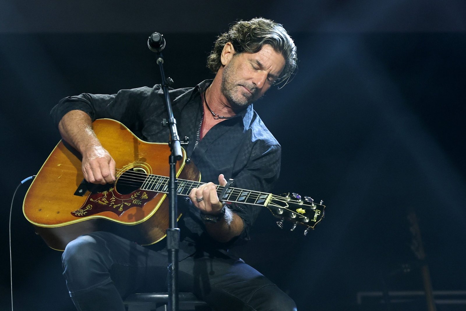 Composer Brett James, among the 3 dead in a small plane crash in North Carolina, in North Carolina