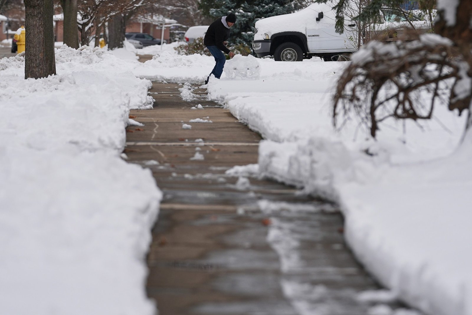 More than 50 million on alert for snow and ice from Kentucky to Maine